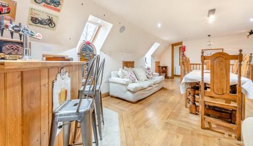 One-Bedroom Holiday Home