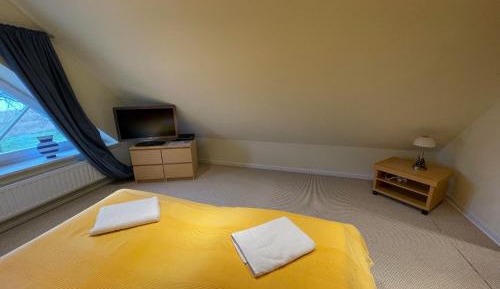 Apartment with Lake View