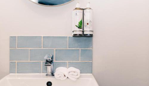 Twin Room with Shower
