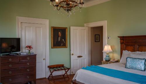 Julia Scarborough Room - Grand Superior King with Balcony