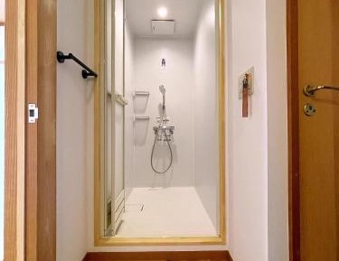 Twin Room with Shower
