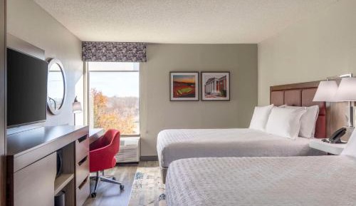 Room with Two Queen Beds - Non-Smoking