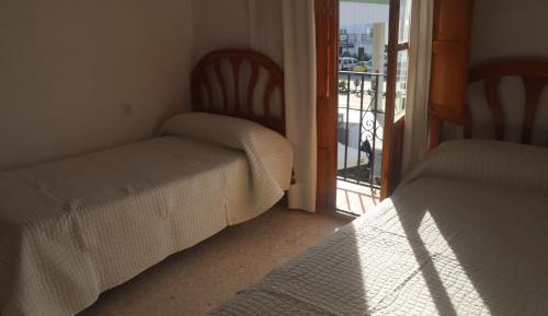 Triple Room with Private Bathroom