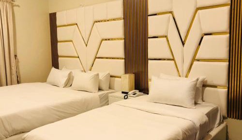 Luxury Triple Room