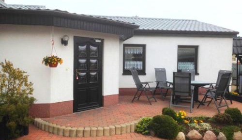 Two-Bedroom Bungalow with Terrace