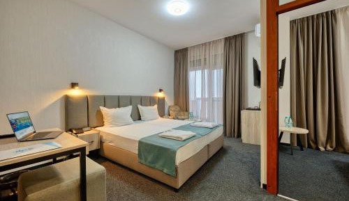 Deluxe Family Room- Building 1