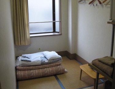 Japanese-Style Single Room with Shared Bathroom