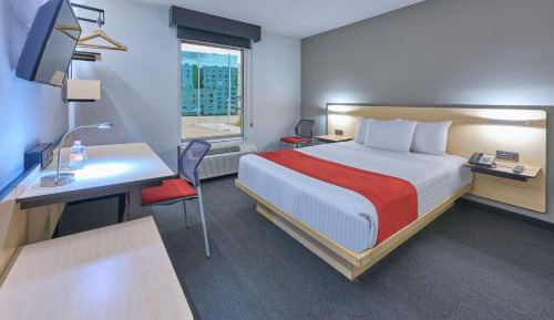 Queen Room
