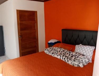 Apartment with Mountain View