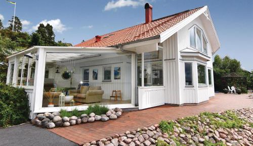 Four-Bedroom Holiday Home