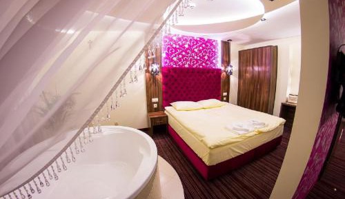 King Suite with Spa Bath