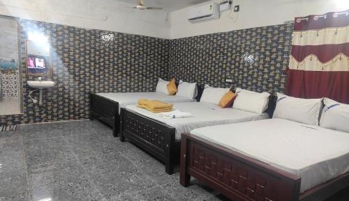Deluxe Family Room
