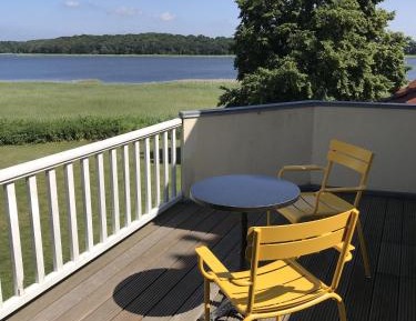 Superior One-Bedroom Apartment with Balcony