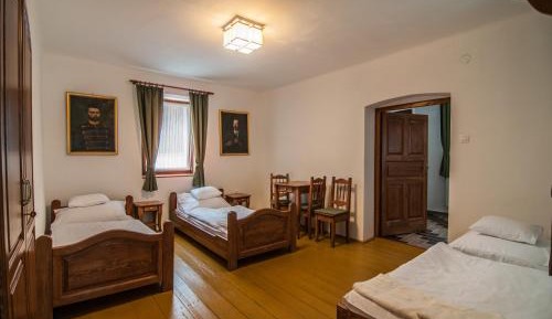 Triple Room with Private Bathroom