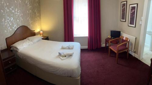 Double Room (2 Adults)
