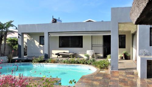 Apartment with Garden View