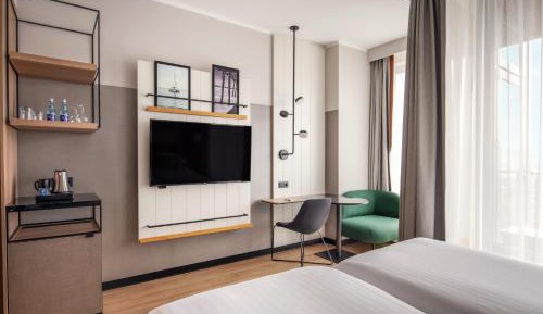 Standard Twin Room with Balcony
