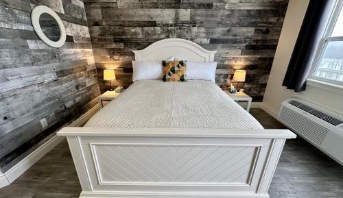 Queen Room with Balcony