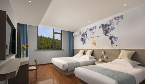 Deluxe Family Room