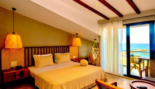 Queen Room with Sea View