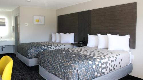 Queen Room with Two Queen Beds - Non-Smoking