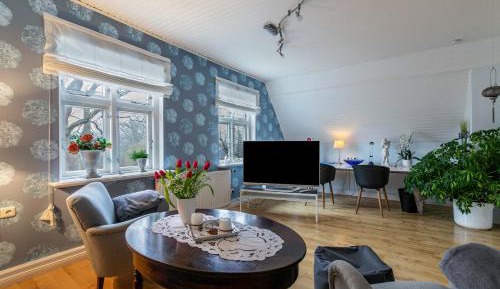 Superior One-Bedroom Apartment