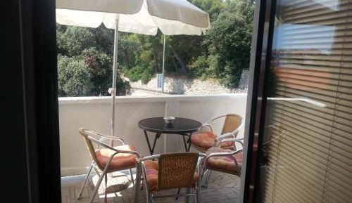 Comfort Two-Bedroom Apartment with Balcony