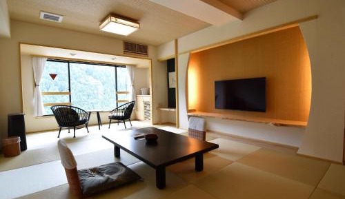 Japanese-Style Room
