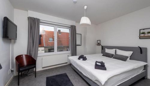 Standard Double Room with Shared Bathroom