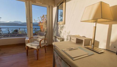 Family Two-Bedroom Suite with Lake View