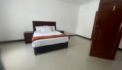 Deluxe Double Room (2 Adults + 1 Child)