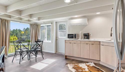 Deluxe Bungalow with Garden View