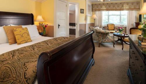 King Room with Spa Bath