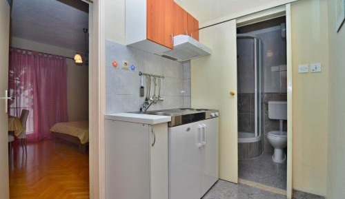 One-Bedroom Apartment with Balcony