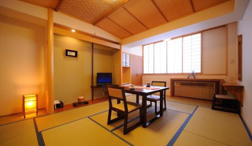 Japanese-Style Twin Room with Shared Bathroom