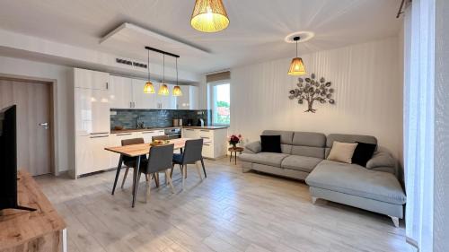 Apartment with Garden View