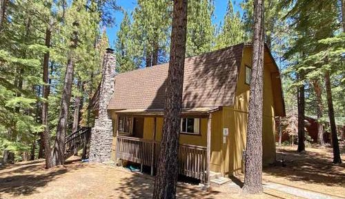 Four-Bedroom Holiday Home