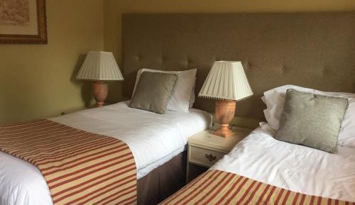 Twin Room with Shower