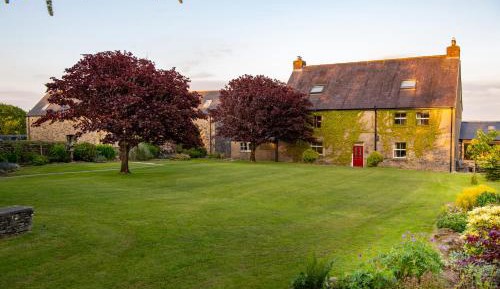 Double or Twin Room with Private Bathroom