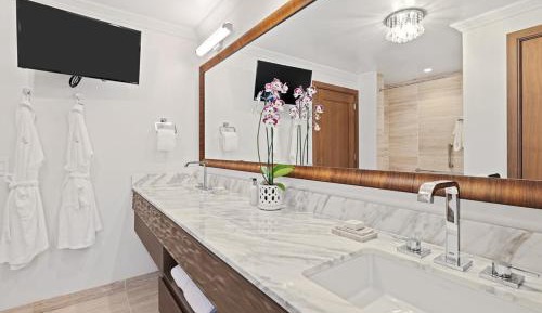  Kaiholo 3 Bedroom with Den Signature