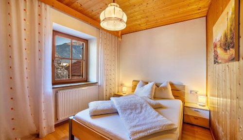 Superior One-Bedroom Apartment
