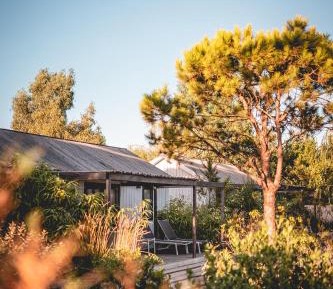 Two-Bedroom Hut - Ré