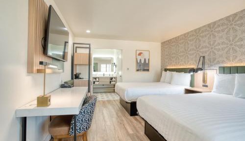 Deluxe Family Suite