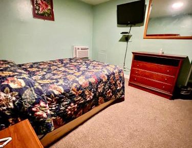 Queen Room