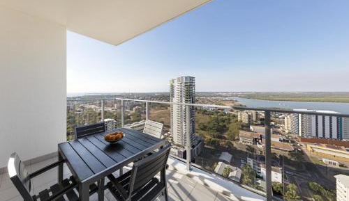 One-Bedroom Apartment with Harbor View