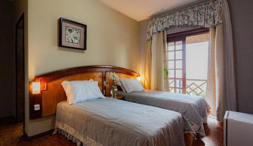 Deluxe Double or Twin Room with Pool Access