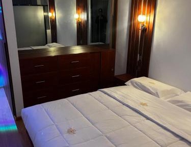 Single Room with Shared Bathroom