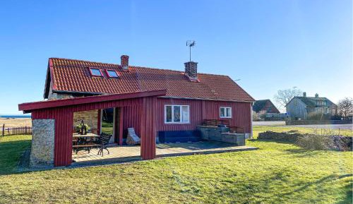 Three-Bedroom Holiday Home 