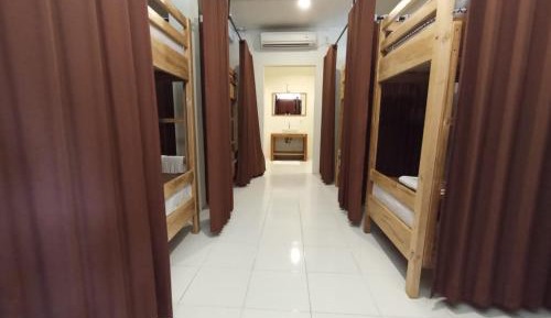 Mixed Dormitory Room