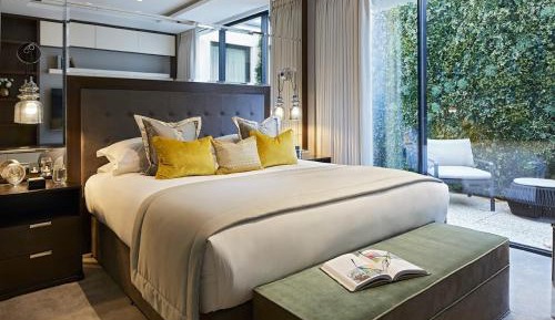 Deluxe Two Bedroom Apartment